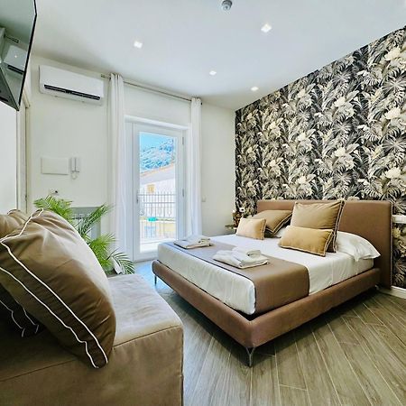 Yourhome - Santa Lucia Rooms 索伦托 外观 照片