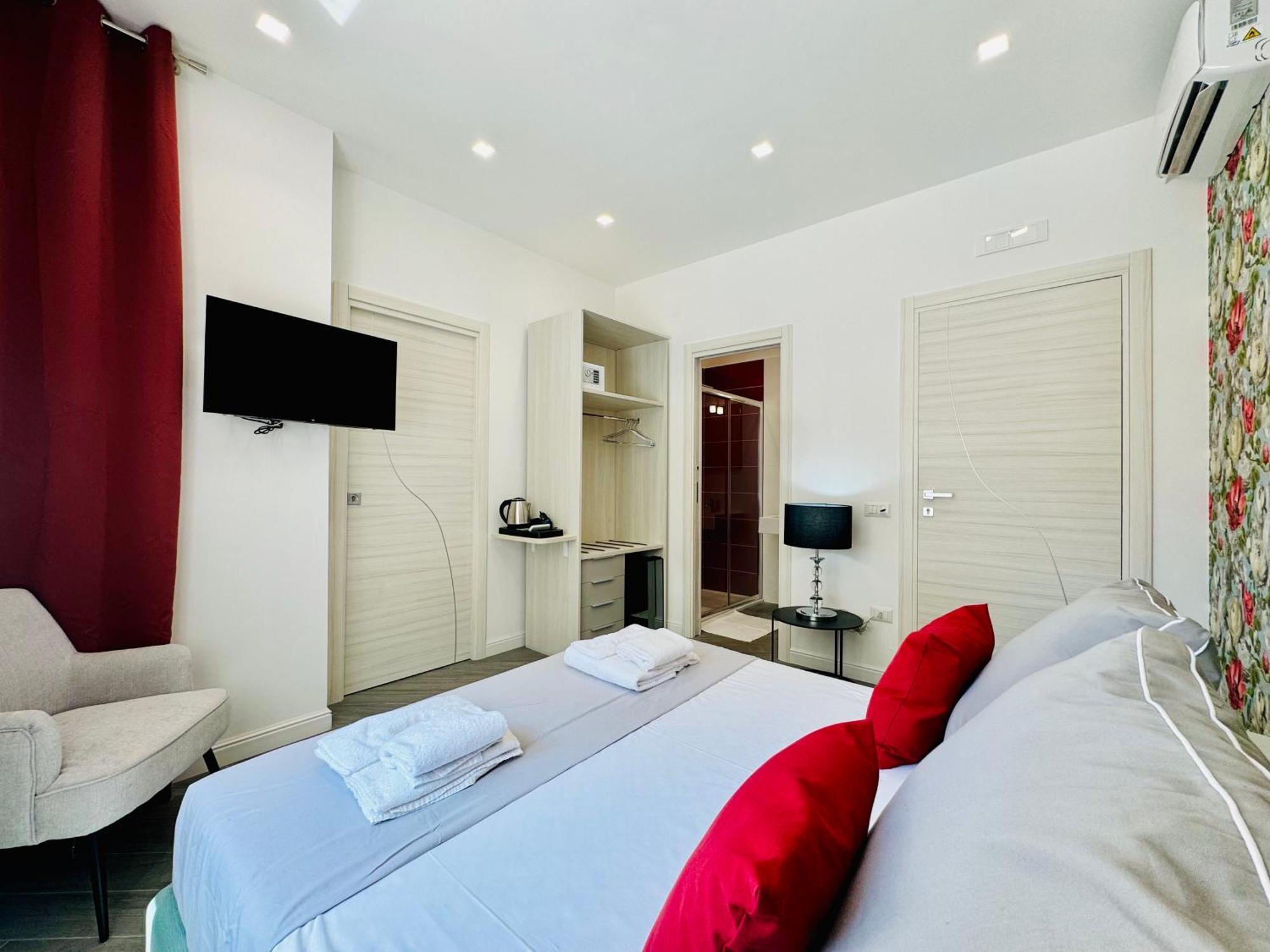 Yourhome - Santa Lucia Rooms 索伦托 外观 照片