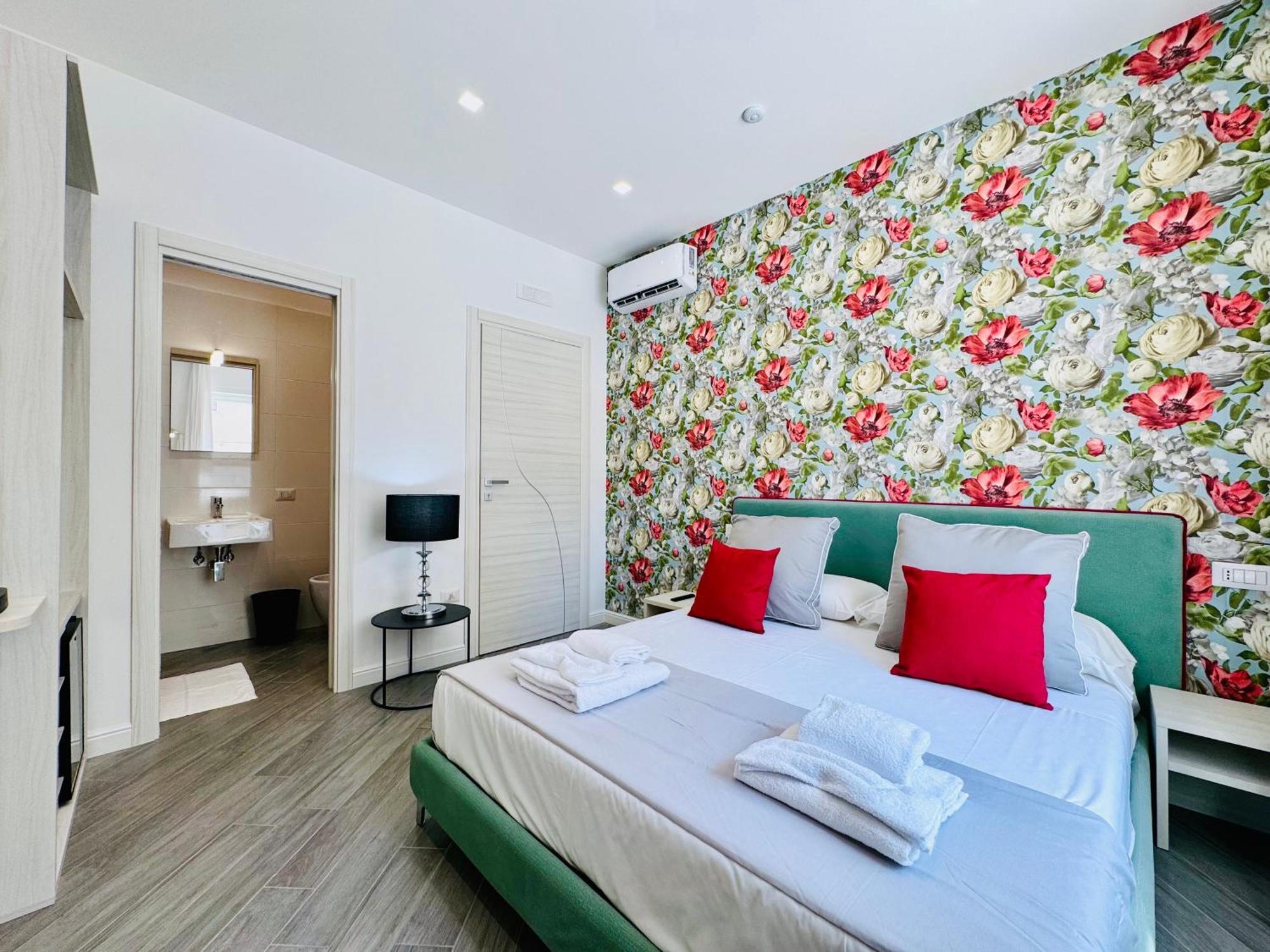 Yourhome - Santa Lucia Rooms 索伦托 外观 照片